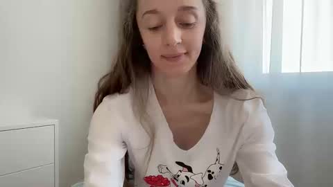 shy_schoolgirl_ online show from 18, 3, 2026