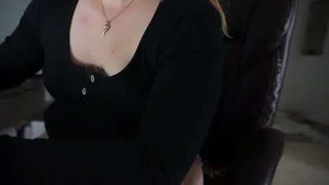 bella online show from 11, 9, 2025