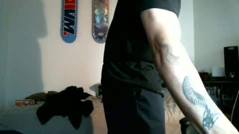 Snapshot of shyboyhugecum2020 chatting on 18, 6, 2026 shyboyhugecum2020 online show from 18, 6, 2026
