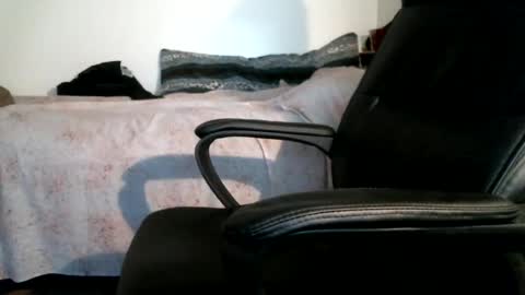 Snapshot of shyboyhugecum2020 chatting on 27, 7, 2026 shyboyhugecum2020 online show from 27, 7, 2026