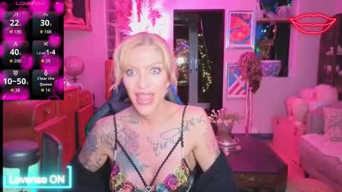 Snapshot of shytrans_uk chatting on 18, 4, 2026 shytrans_uk online show from 18, 4, 2026