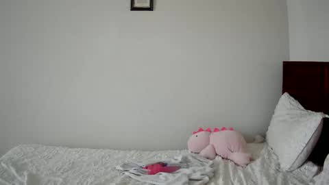 shypetitebaby online show from 16, 6, 2026