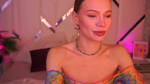 shyysiren online show from 17, 11, 2025