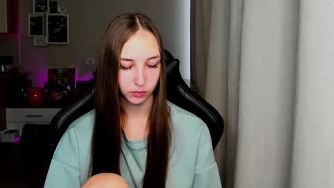 Snapshot of sia0610 chatting on 16, 9, 2025 SIA online show from 16, 9, 2025