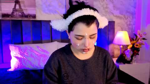 Snapshot of sienna_desiree chatting on 4, 5, 2026 Sienna Desieree online show from 4, 5, 2026