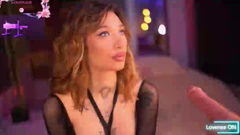 Snapshot of siennajayden chatting on 17, 10, 2025 Sienna online show from 17, 10, 2025