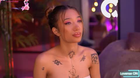 Snapshot of siennajayden chatting on 28, 10, 2025 Sienna online show from 28, 10, 2025