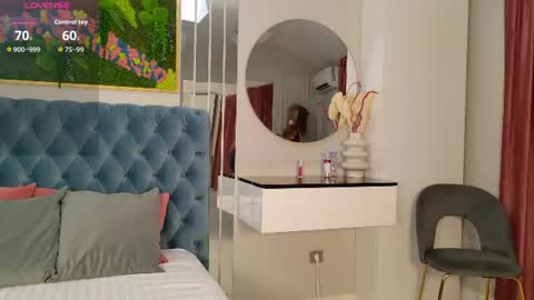 Sienna online show from 11, 6, 2026