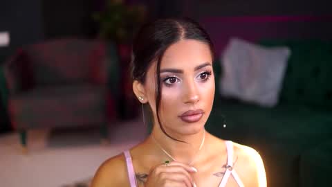 Snapshot of siennaruh chatting on 15, 9, 2025 Sienna online show from 15, 9, 2025