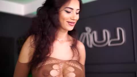 Snapshot of siennaruh chatting on 19, 10, 2025 Sienna online show from 19, 10, 2025