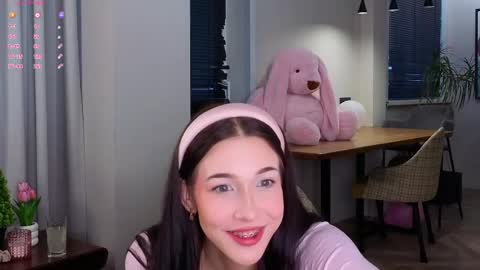 Eva  online show from 17, 3, 2026