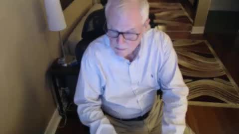 Snapshot of silverfoxmps chatting on 4, 12, 2025 silverfox online show from 4, 12, 2025