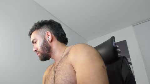 simon_leon01 online show from 25, 4, 2026