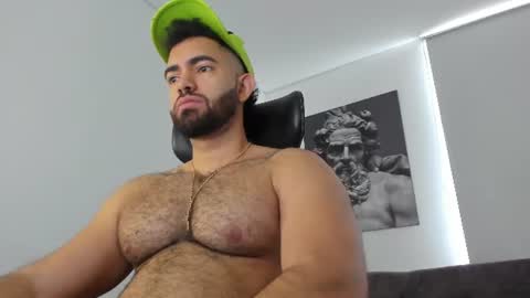simon_leon01 online show from 1, 7, 2026