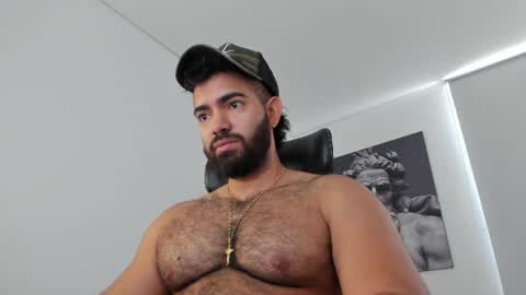 simon_leon01 online show from 25, 7, 2026