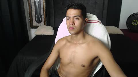 Snapshot of simple_guyy chatting on 28, 9, 2025 Andrey online show from 28, 9, 2025