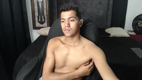 Snapshot of simple_guyy chatting on 21, 10, 2025 Andrey online show from 21, 10, 2025