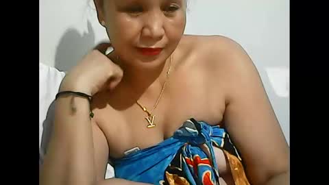 Snapshot of simplecity45 chatting on 16, 11, 2025 Carolyn online show from 16, 11, 2025