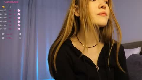 Snapshot of sinfulsmile_ chatting on 12, 3, 2025 Ivy online show from 12, 3, 2025