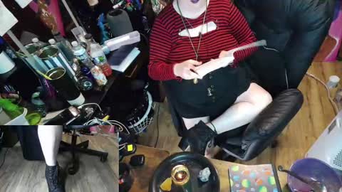 Sinstress hemlock online show from 11, 6, 2026