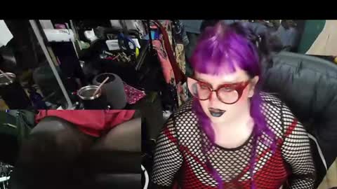 Sinstress hemlock online show from 25, 6, 2026
