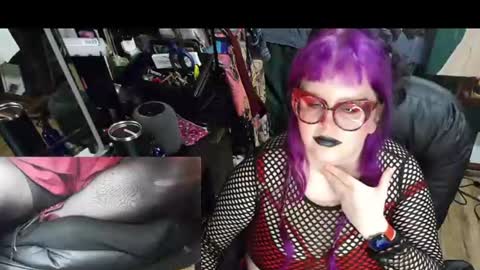 Sinstress hemlock online show from 25, 6, 2026