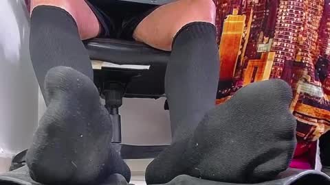 only foot                         worshipers here online show from 12, 3, 2025