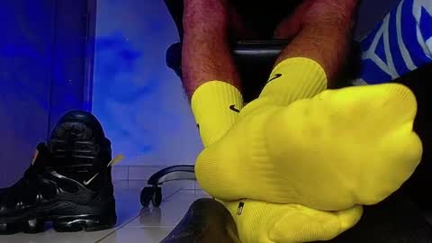 only foot                         worshipers here online show from 20, 2, 2026