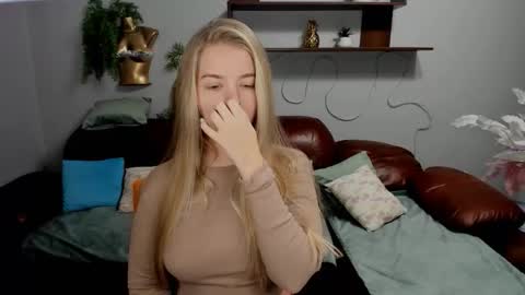 SirenaBloom online show from 25, 9, 2025