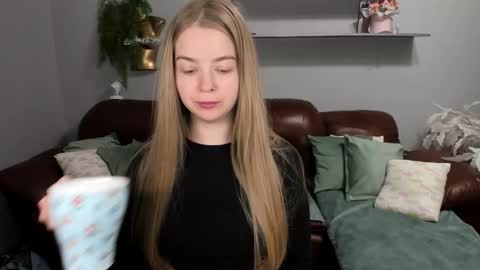 SirenaBloom online show from 26, 4, 2026