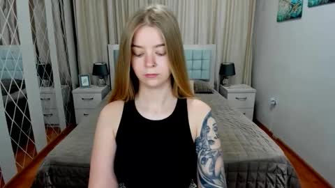 Snapshot of sirenabloom chatting on 10, 6, 2026 SirenaBloom online show from 10, 6, 2026