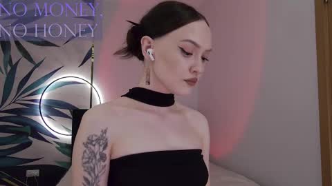 Goddess Sirena online show from 10, 3, 2026