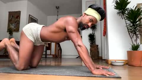 Snapshot of siriss_boyrag chatting on 14, 5, 2026 siriss_boyrag online show from 14, 5, 2026
