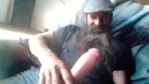 sitonmybeardxxx online show from 4, 6, 2026