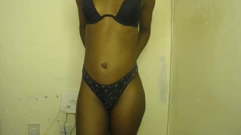 sizzly_ass online show from 15, 4, 2026