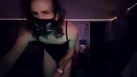 Snapshot of skankhuntrix chatting on 12, 6, 2026 SkankHUNTRx online show from 12, 6, 2026
