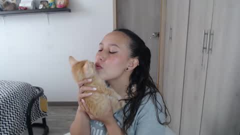 Snapshot of skarlet_adams chatting on 7, 1, 2025 Alice online show from 7, 1, 2025