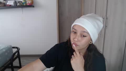 Snapshot of skarlet_adams chatting on 9, 1, 2025 Alice online show from 9, 1, 2025