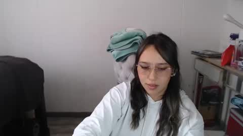 Snapshot of skarlet_adams chatting on 17, 2, 2025 Alice online show from 17, 2, 2025