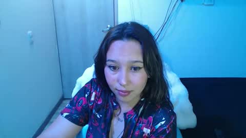Snapshot of skarlet_adams chatting on 8, 11, 2025 Alice online show from 8, 11, 2025