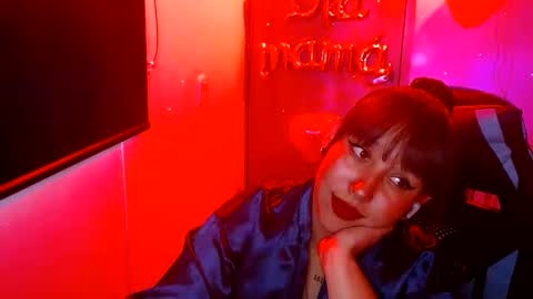 Snapshot of skarlet_adams chatting on 8, 5, 2026 Alice online show from 8, 5, 2026
