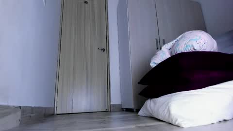 Snapshot of skarletsexy chatting on 4, 11, 2025 Skarlet online show from 4, 11, 2025