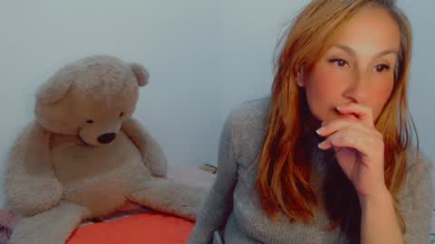 Snapshot of skarlett2072 chatting on 23, 12, 2024 Arlett online show from 23, 12, 2024