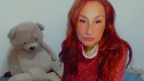 Snapshot of skarlett2072 chatting on 30, 12, 2024 Arlett online show from 30, 12, 2024