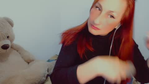 Snapshot of skarlett2072 chatting on 6, 1, 2025 Arlett online show from 6, 1, 2025