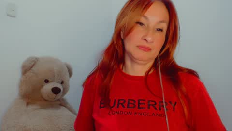 Snapshot of skarlett2072 chatting on 11, 1, 2025 Arlett online show from 11, 1, 2025