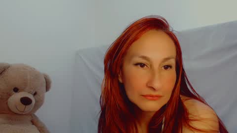 Snapshot of skarlett2072 chatting on 20, 1, 2025 Arlett online show from 20, 1, 2025