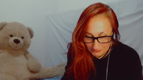 Snapshot of skarlett2072 chatting on 31, 1, 2025 Arlett online show from 31, 1, 2025