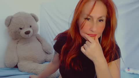 Snapshot of skarlett2072 chatting on 10, 2, 2025 Arlett online show from 10, 2, 2025