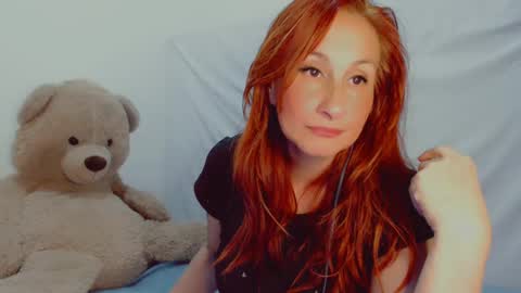 Snapshot of skarlett2072 chatting on 13, 2, 2025 Arlett online show from 13, 2, 2025